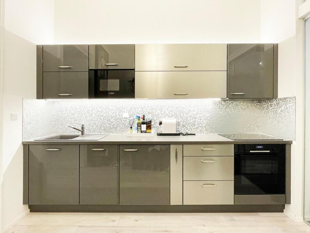 Vintage & Modern - Of Both Worlds In The Heart Of Apartment *