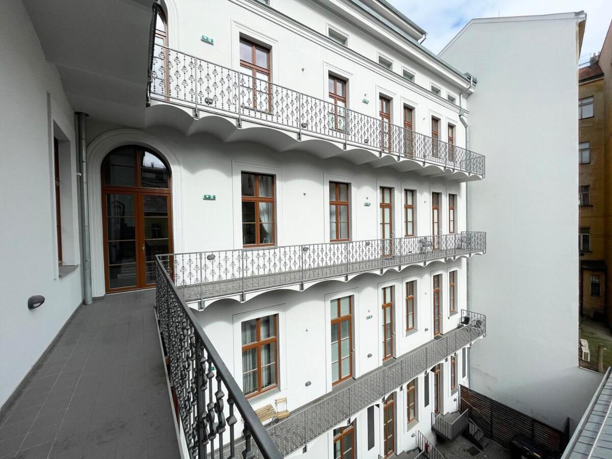 Vintage & Modern - Of Both Worlds In The Heart Of Apartment